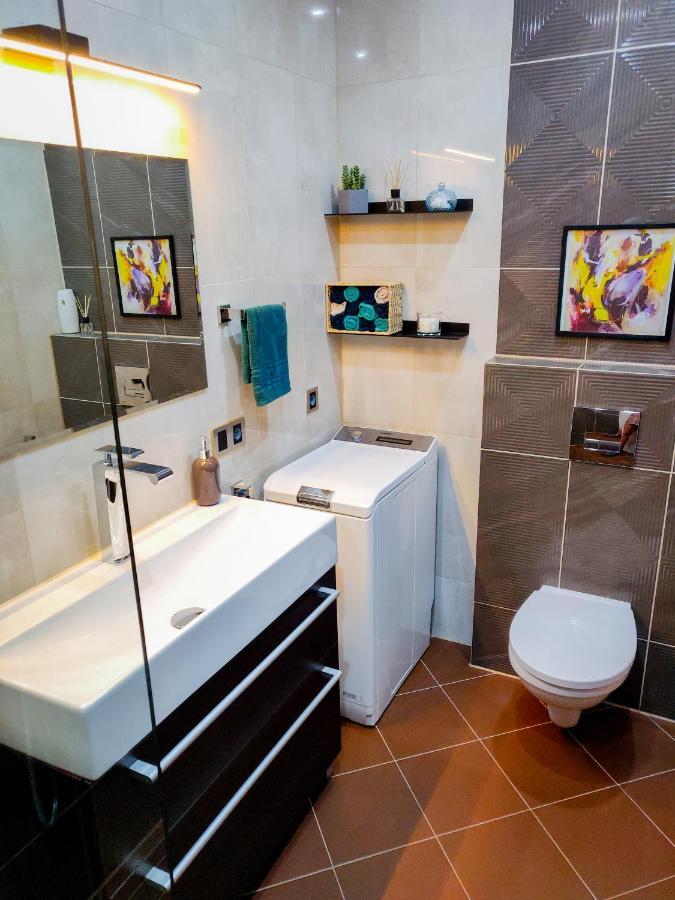 Modern And Fully Equipped Butas
