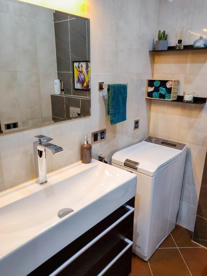 Butas Modern And Fully Equipped *